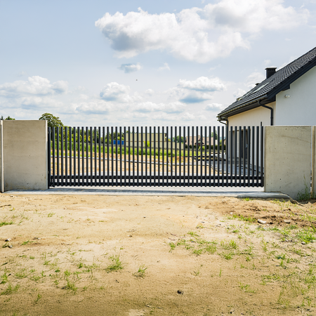 Brama przesuwna grzebieniowa (60x40mm, rozstaw profili co 4cm) 4000x1700mm LEWA czarna STR RAL9005 — zdjęcie 14